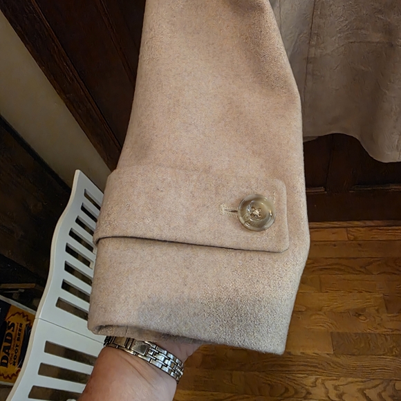 Womans XL London Fog Tan Coat with Gray Plaid Scarf - Picture 4 of 5